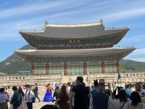 観光客でいっぱいの景福宮