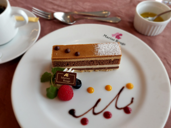 お料理が美味しくて満足です。スィーツも最高！