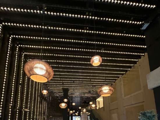 モダンな建築が多いのも特徴