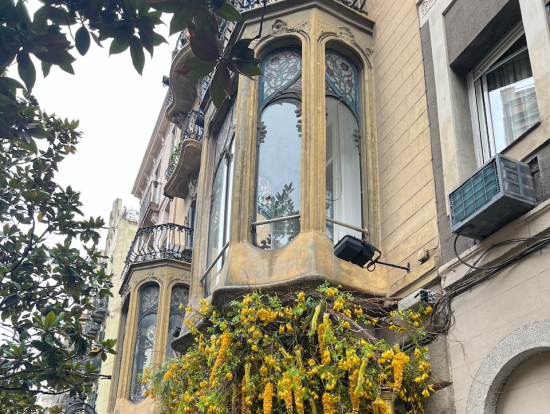 街の中には至る所にイケテル建築が