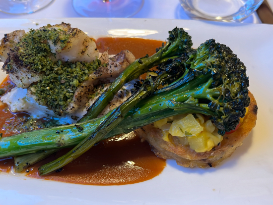 白身魚とブロッコリーを使った料理