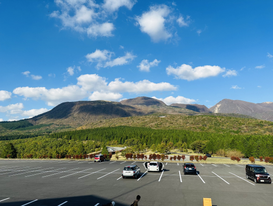2階のテラスからはくじゅう連山が望めます