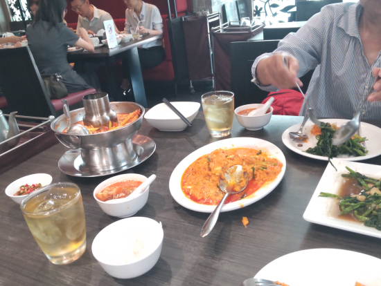 SOMBOOM SEAFOOD」蟹カレー、トムヤムクン等