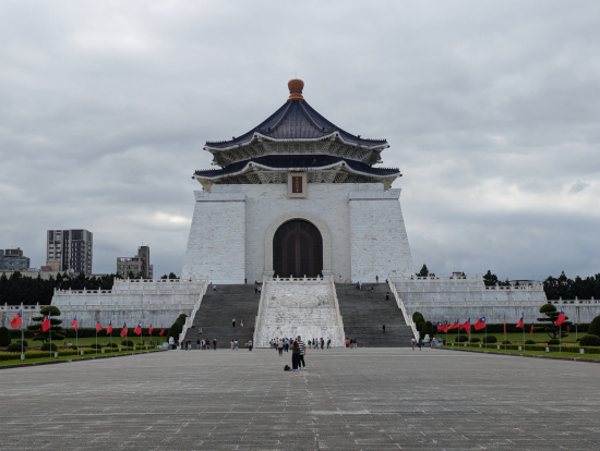 広いので遠くから全景を撮りました。