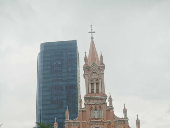 敷地の端部から取りました