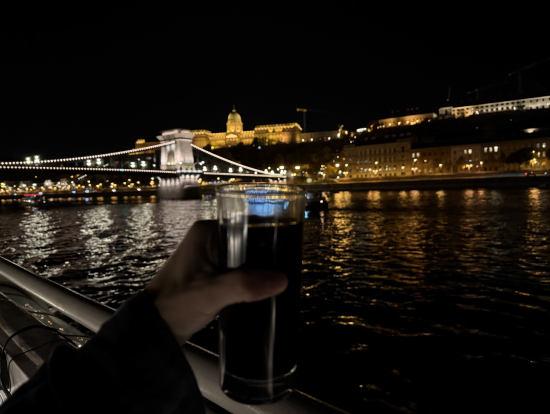 船上。ドリンクはHOTがないので寒い!冷たい!